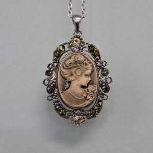 Vintage cameo pendant with frame and rhinestones